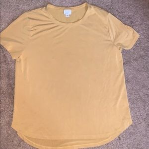 Simple mustard yellow tshirt